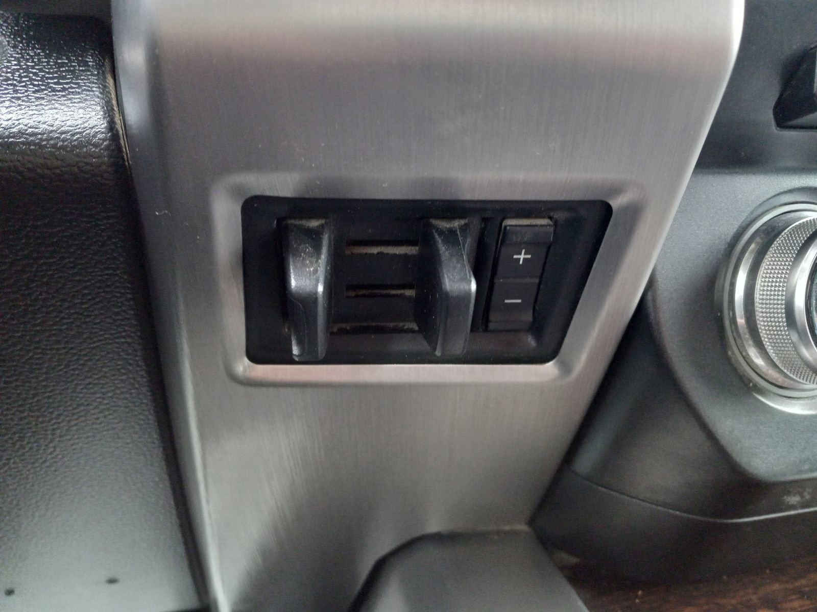 Used 2017 Ford F250 Platinum w/ Platinum Ultimate Package AWD/4WD image 22