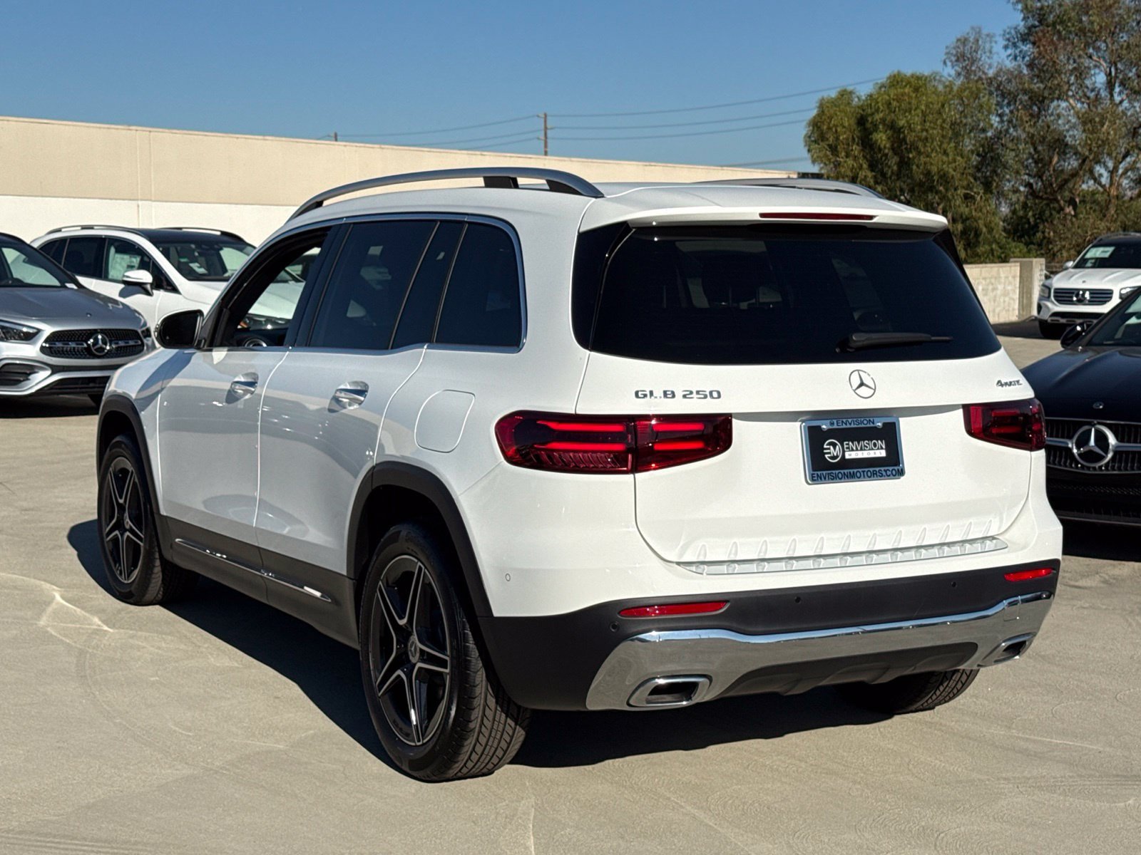 New 2026 Mercedes-Benz GLB 250 4MATIC image 7
