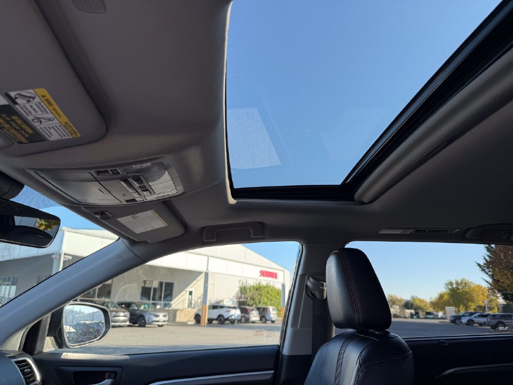 Used 2019 Toyota Highlander SE AWD/4WD image 19