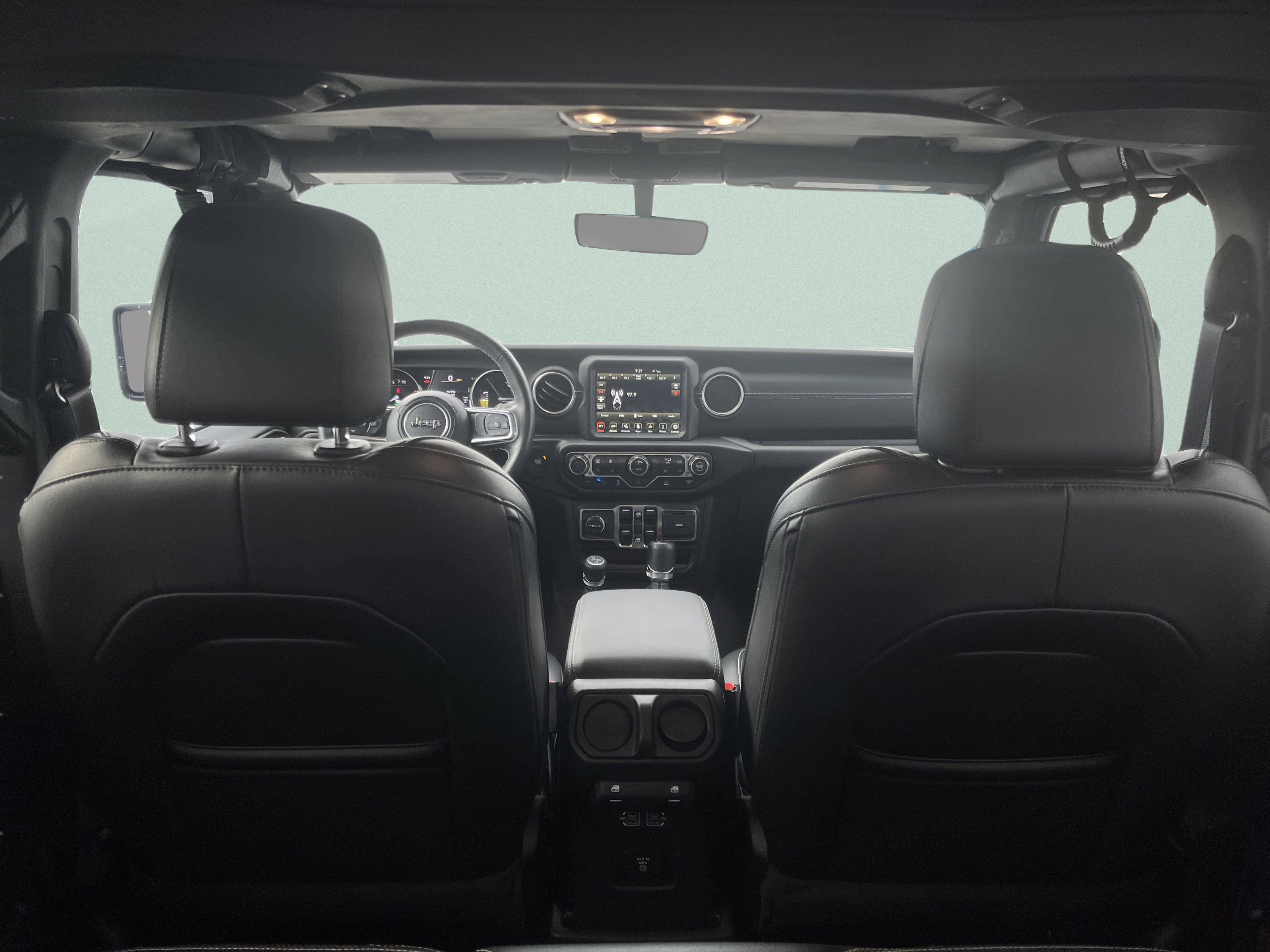 Used 2023 Jeep Wrangler Sahara w/ Cold Weather Group image 15