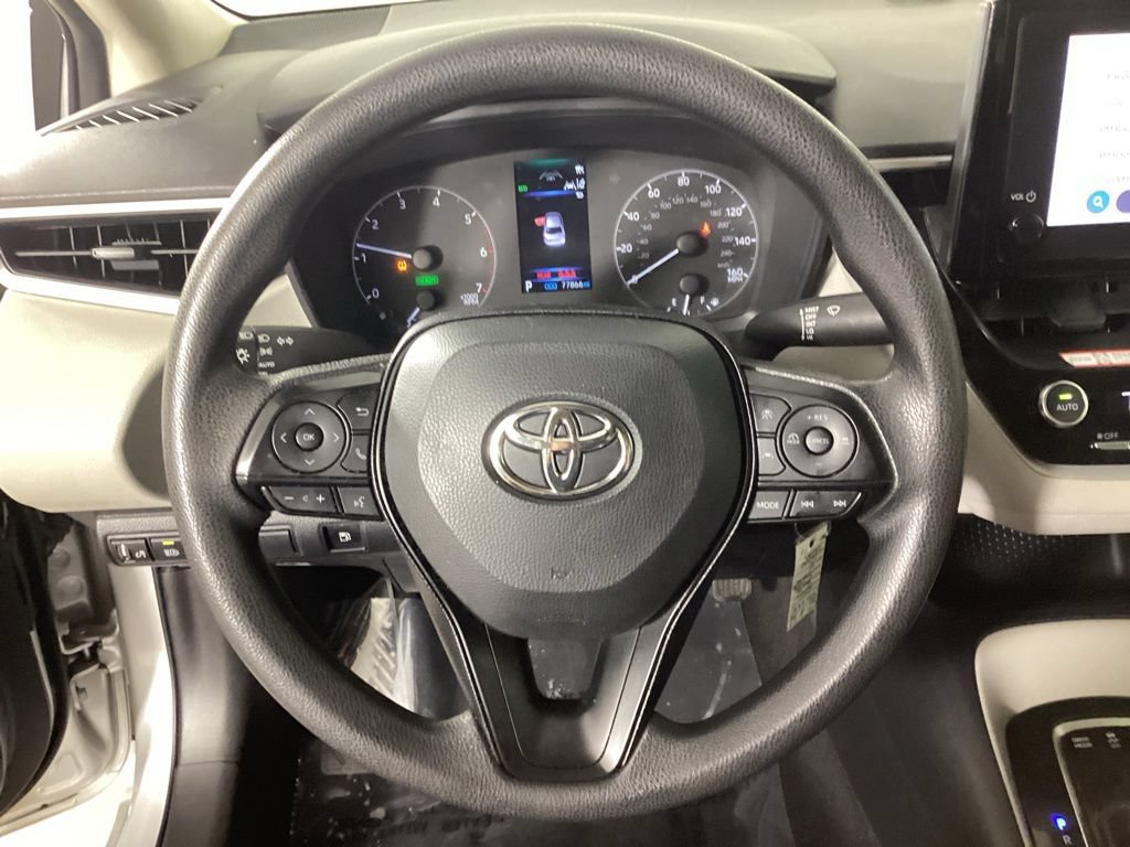 Used 2025 Toyota Corolla LE FWD image 20