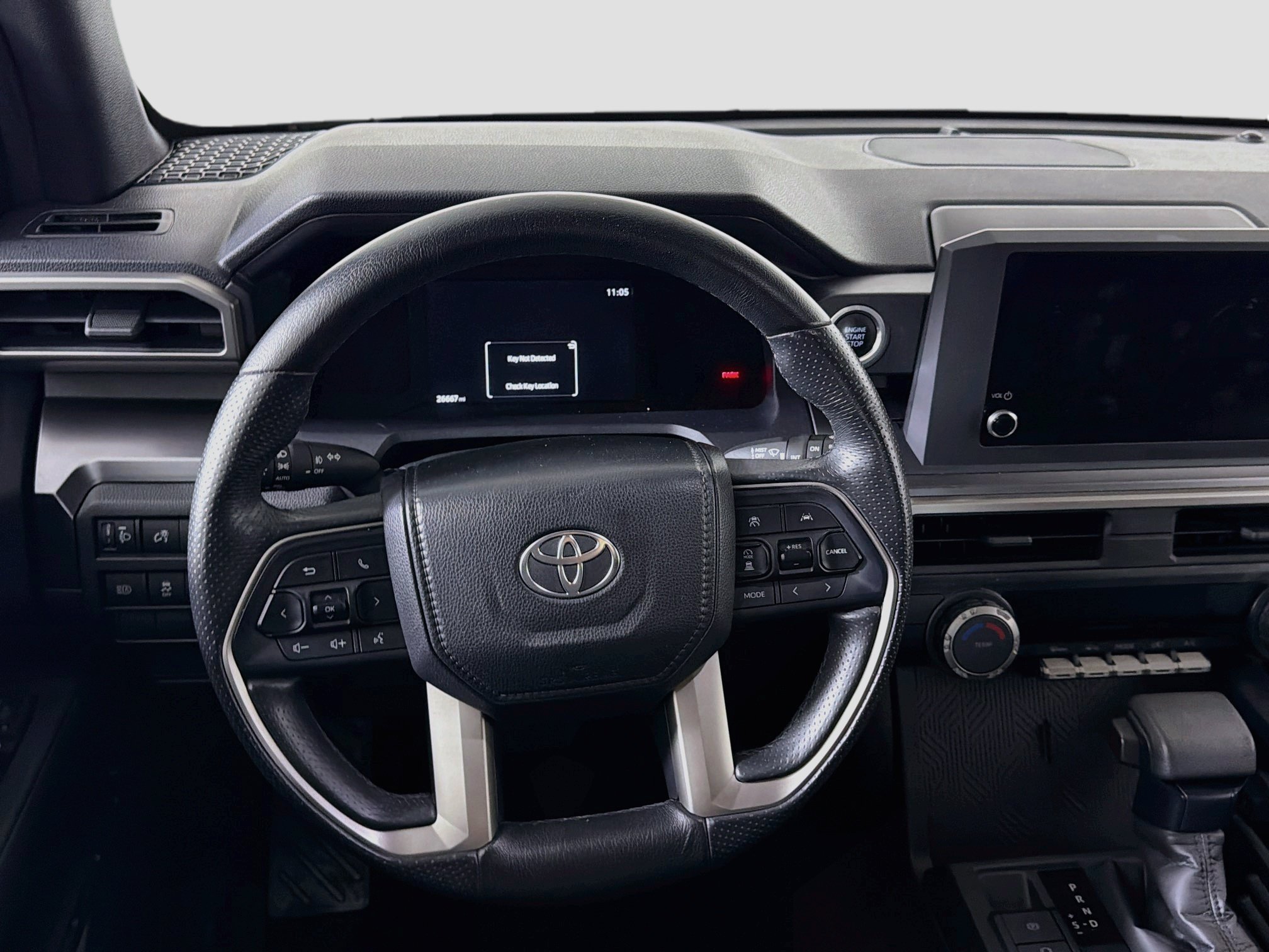 Used 2025 Toyota 4Runner SR5 AWD/4WD image 17