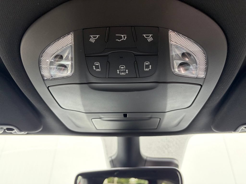 New 2027 Chrysler Pacifica Select w/ Family Tech Group AWD/4WD image 25