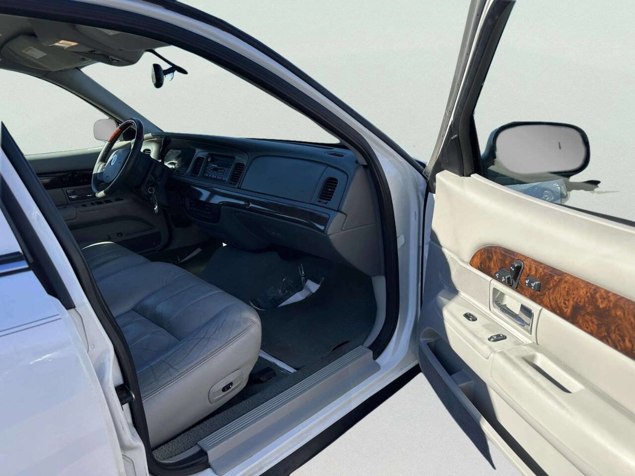 Used 2005 Mercury Grand Marquis LS image 20