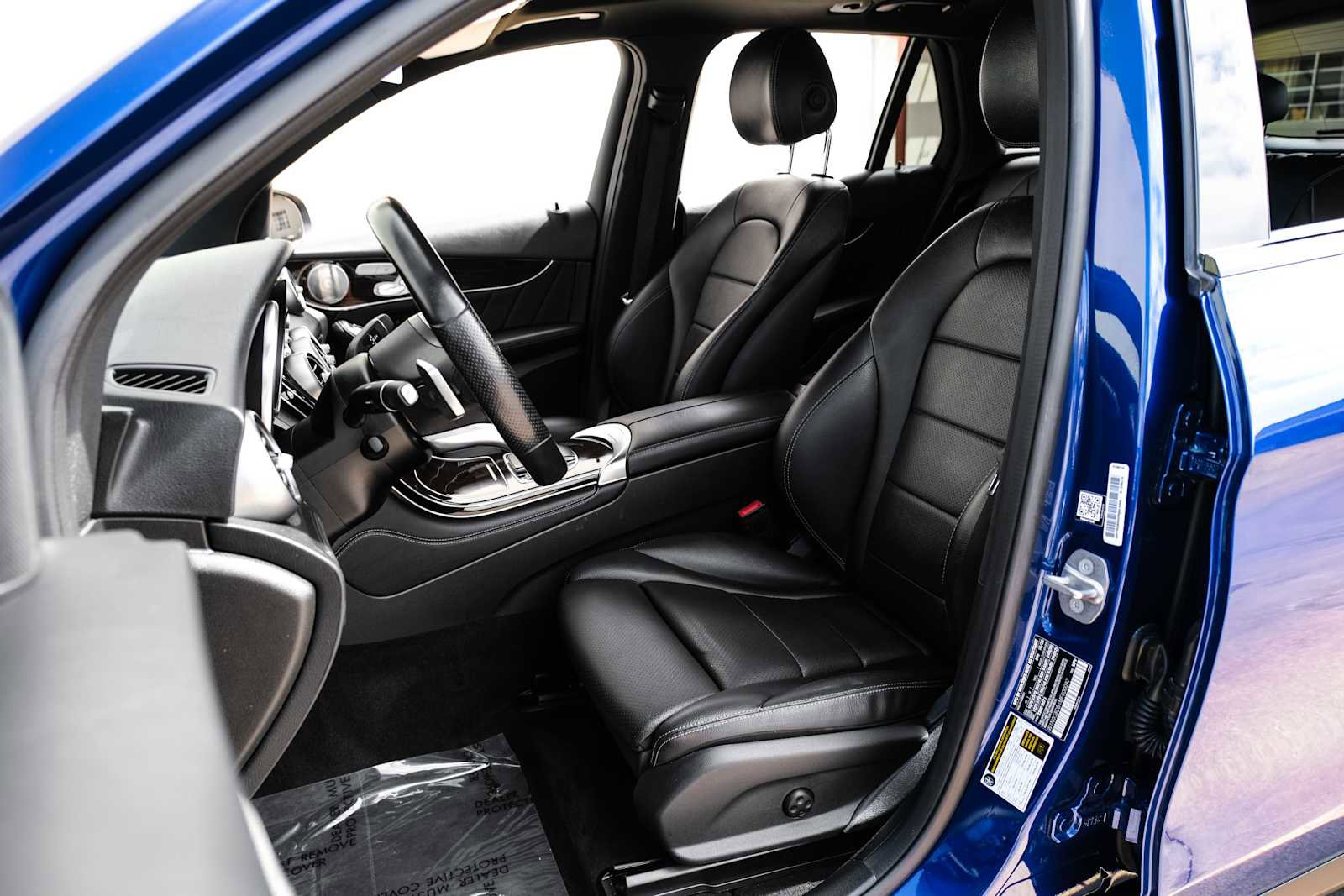 Used 2021 Mercedes-Benz GLC 300 image 36