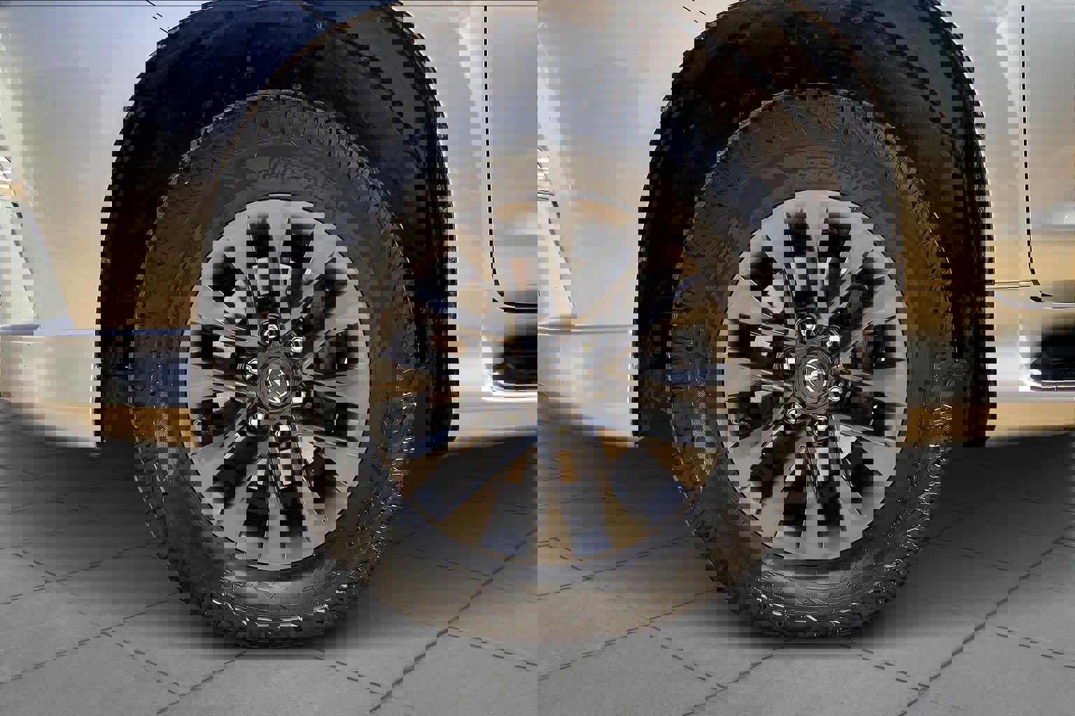 Used 2021 Lexus GX 460 Premium w/ Premium Package AWD/4WD image 11