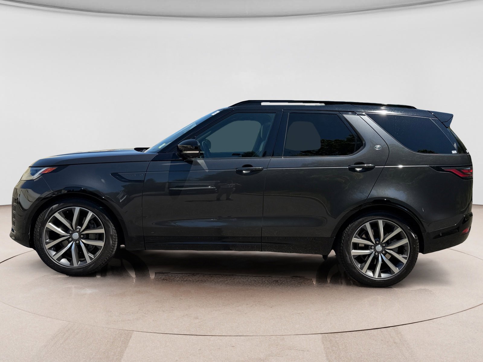 Used 2023 Land Rover Discovery S R-Dynamic AWD/4WD video 2