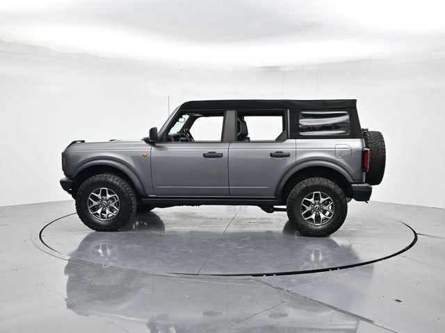 Used 2024 Ford Bronco Badlands image 7