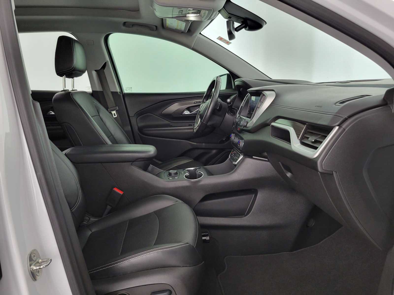 Used 2022 GMC Terrain SLT w/ Infotainment Package II FWD image 10