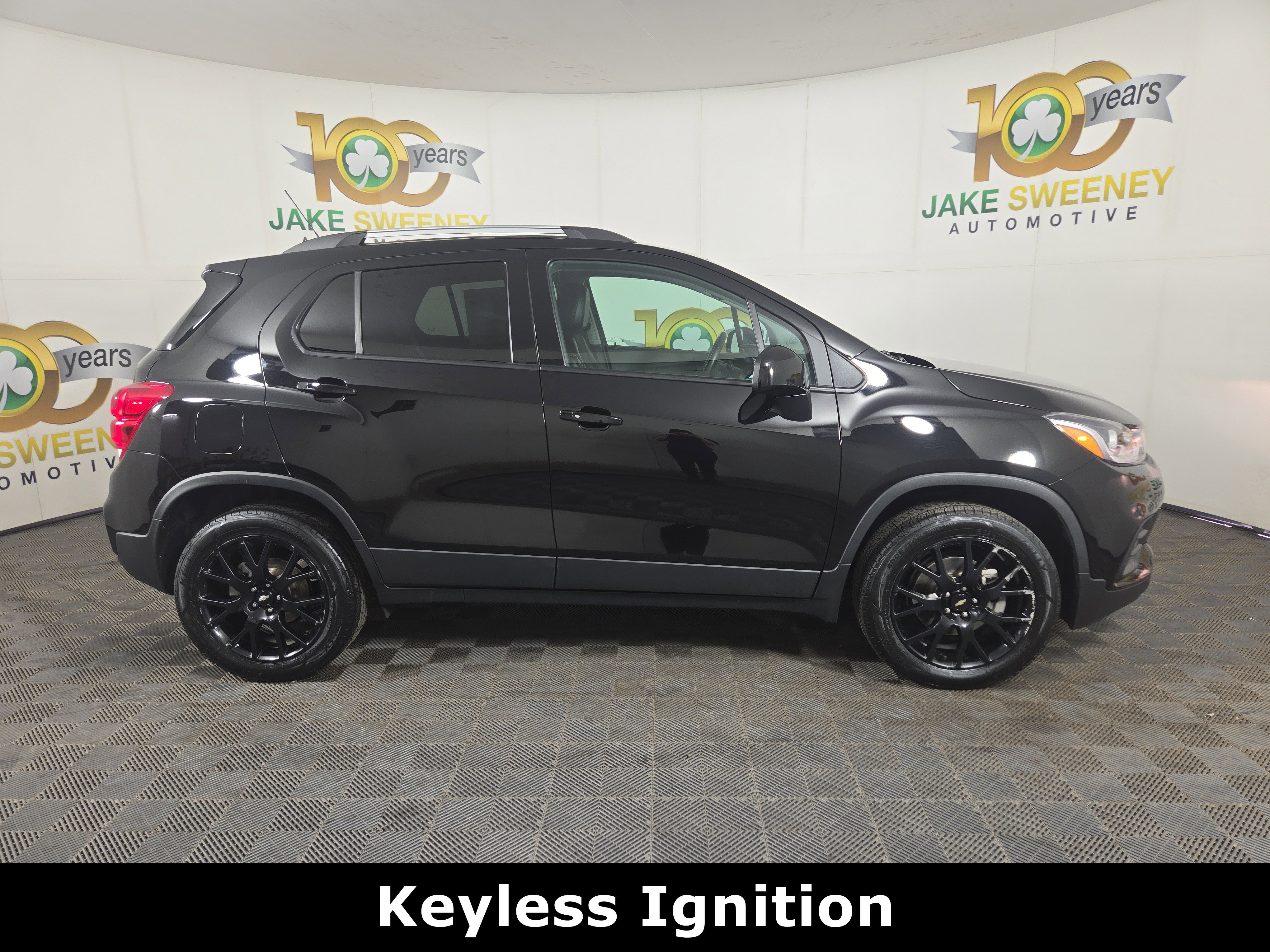 Certified 2022 Chevrolet Trax LT w/ Midnight Edition image 10