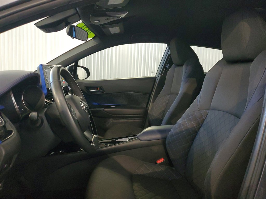 Used 2021 Toyota C-HR XLE image 15