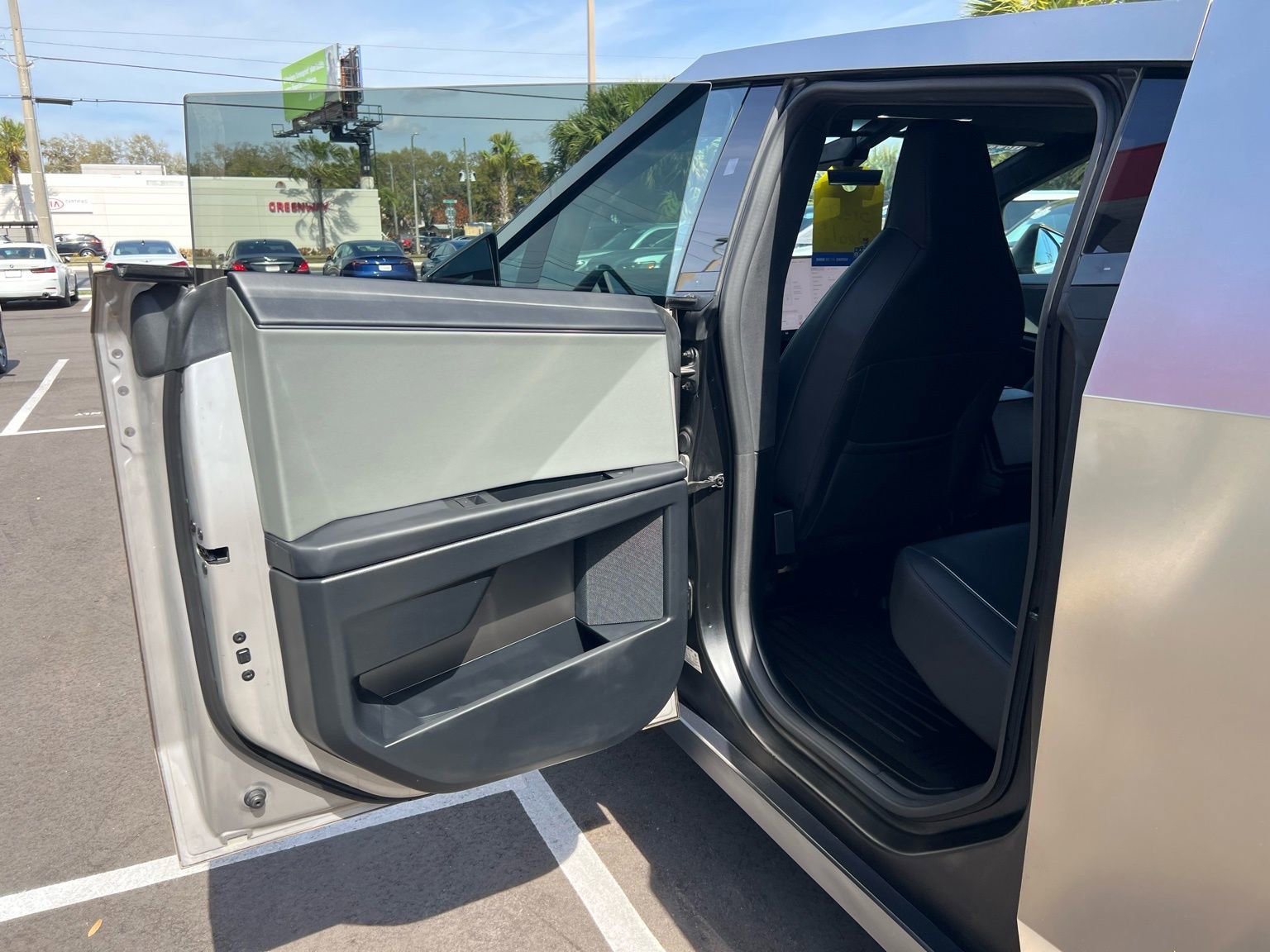 Used 2024 Tesla Cybertruck AWD Crew Cab image 41