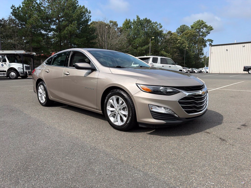 Used 2025 Chevrolet Malibu LT FWD image 6