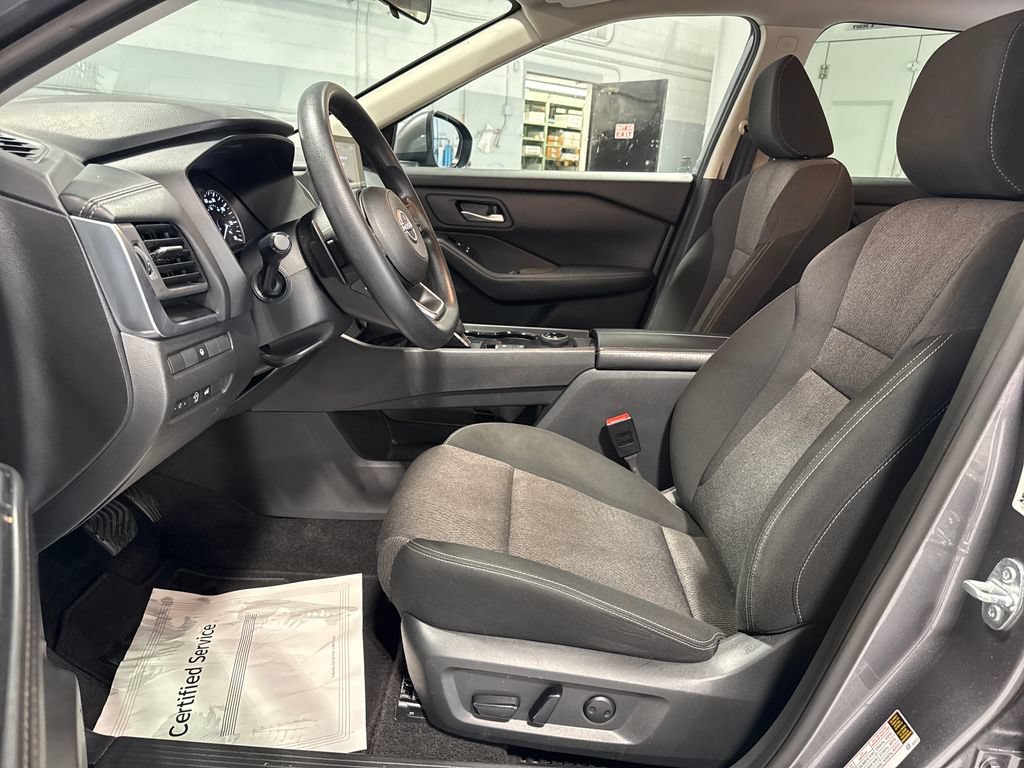 Used 2024 Nissan Rogue SV AWD/4WD image 23