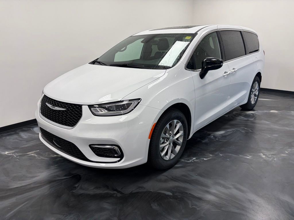New 2026 Chrysler Pacifica Limited FWD image 18