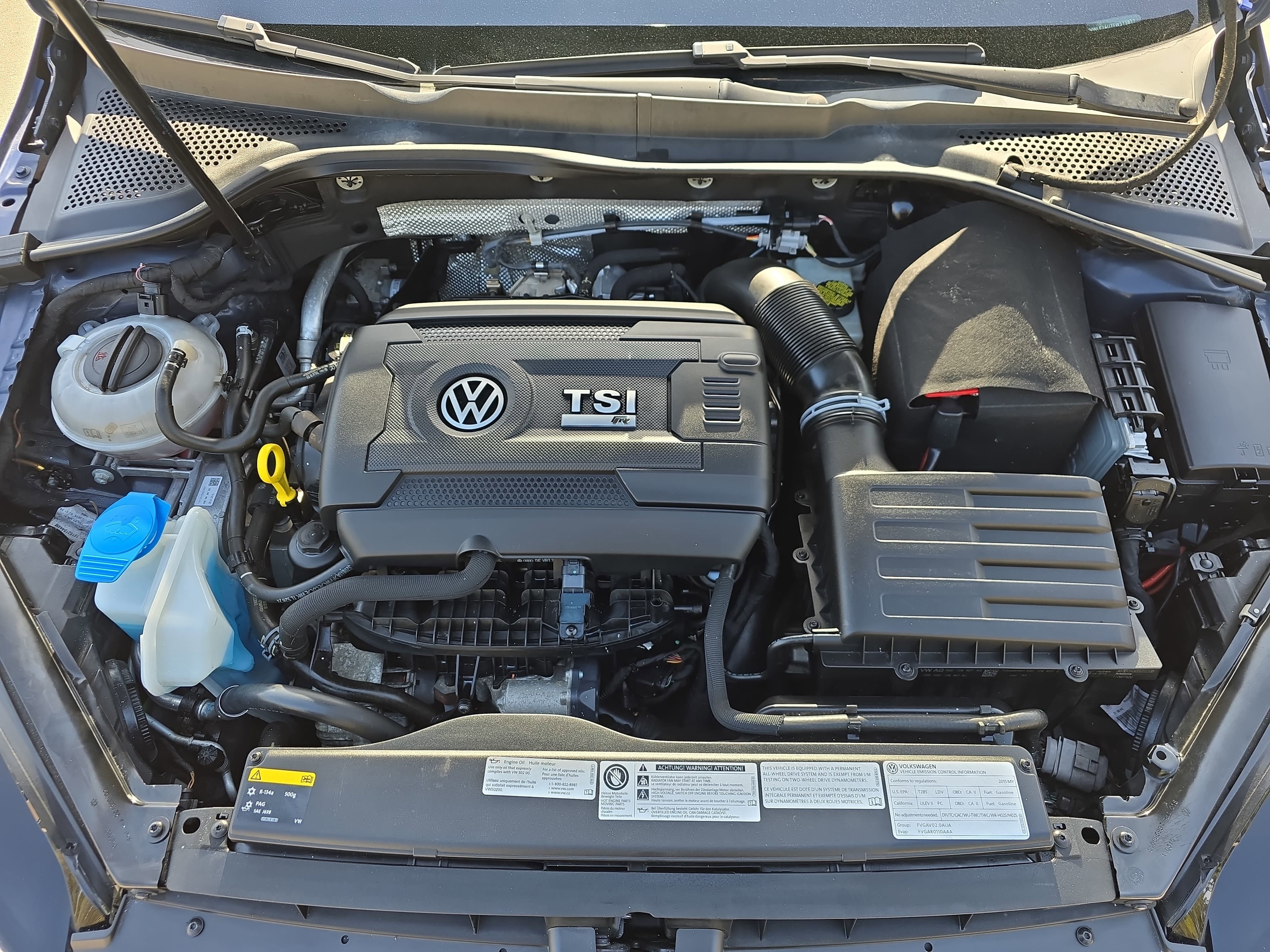 Used 2015 Volkswagen Golf R 4-Door AWD/4WD image 32
