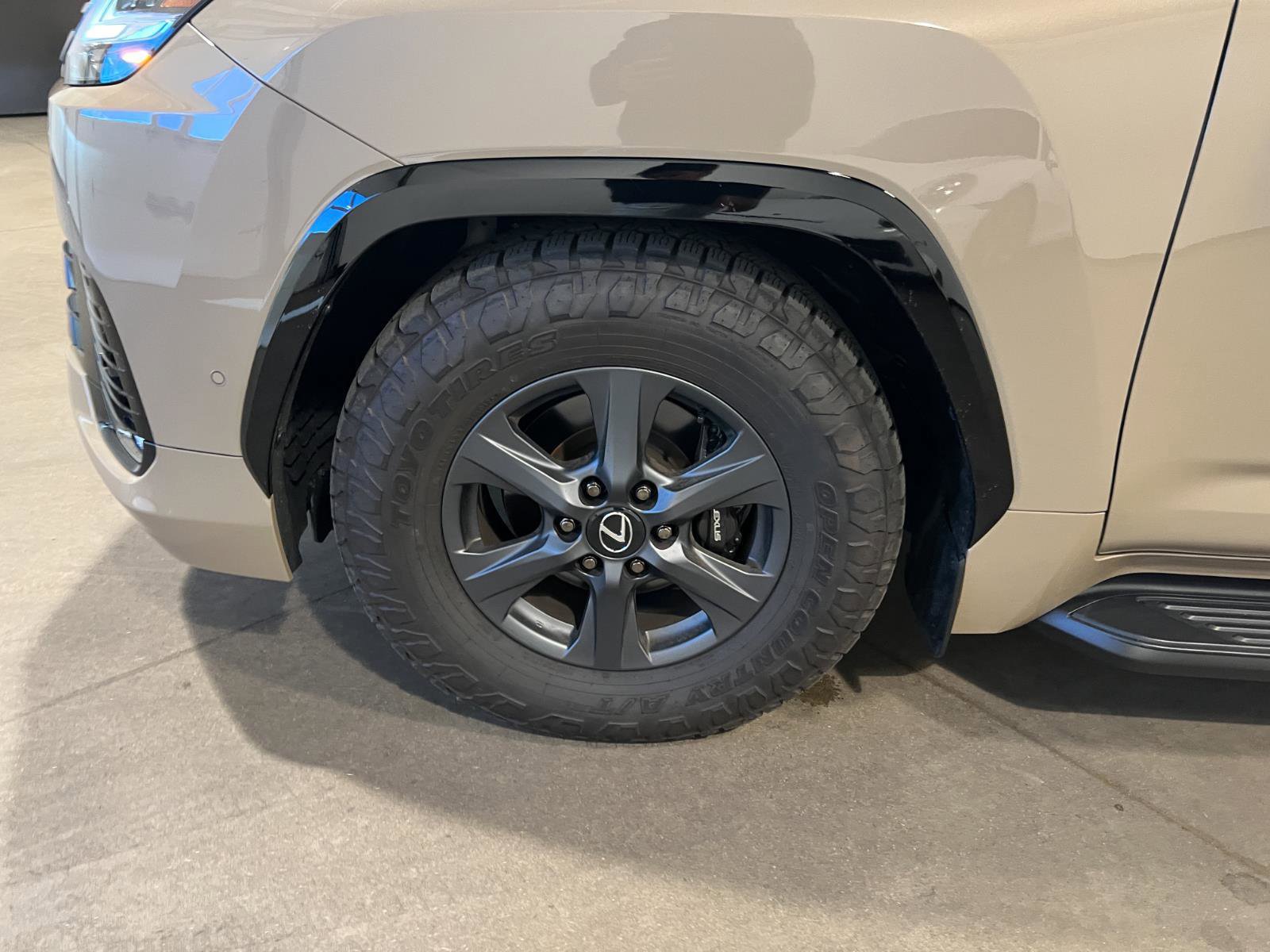 Used 2025 Lexus LX 700h Overtrail image 48