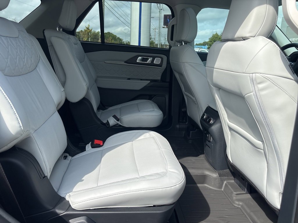 New 2025 Ford Explorer Platinum w/ Ultimate Package image 13