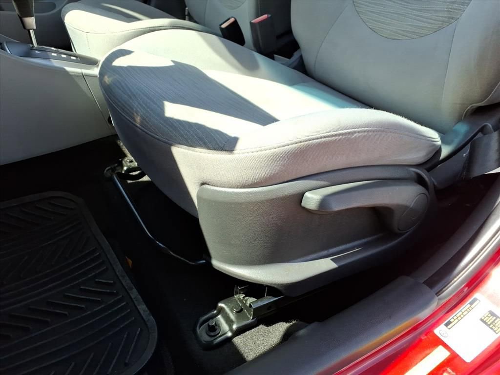 Used 2016 Hyundai Accent SE FWD image 17