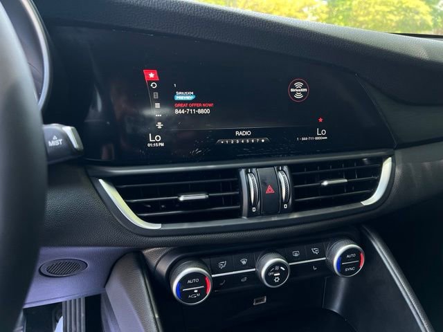 Used 2017 Alfa Romeo Giulia AWD image 35
