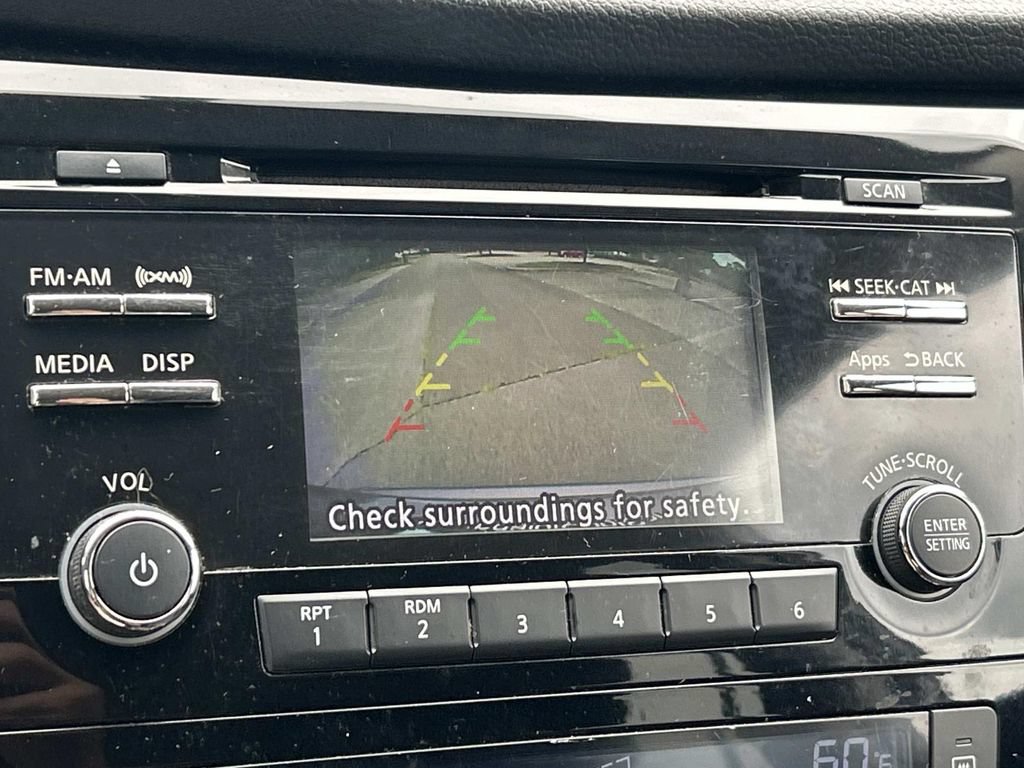 Used 2015 Nissan Rogue SV FWD image 34