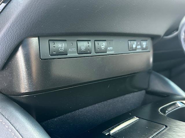 Used 2023 Lexus ES 350 w/ Premium Package FWD image 28