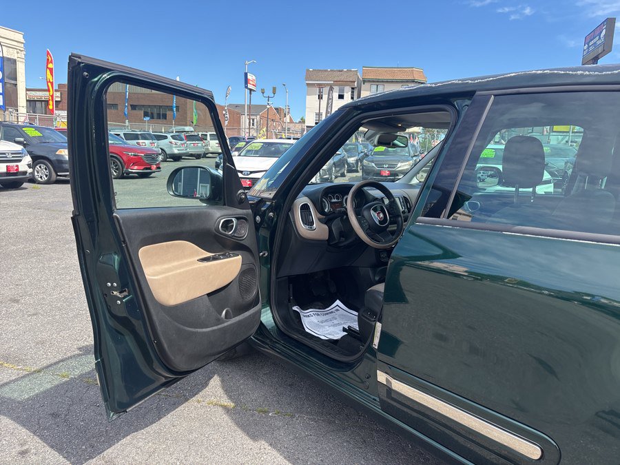 Used 2014 FIAT 500L Lounge FWD image 12