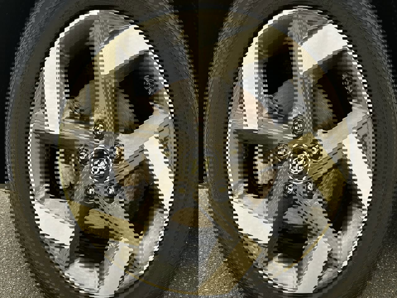 Used 2021 Hyundai Venue SEL image 10