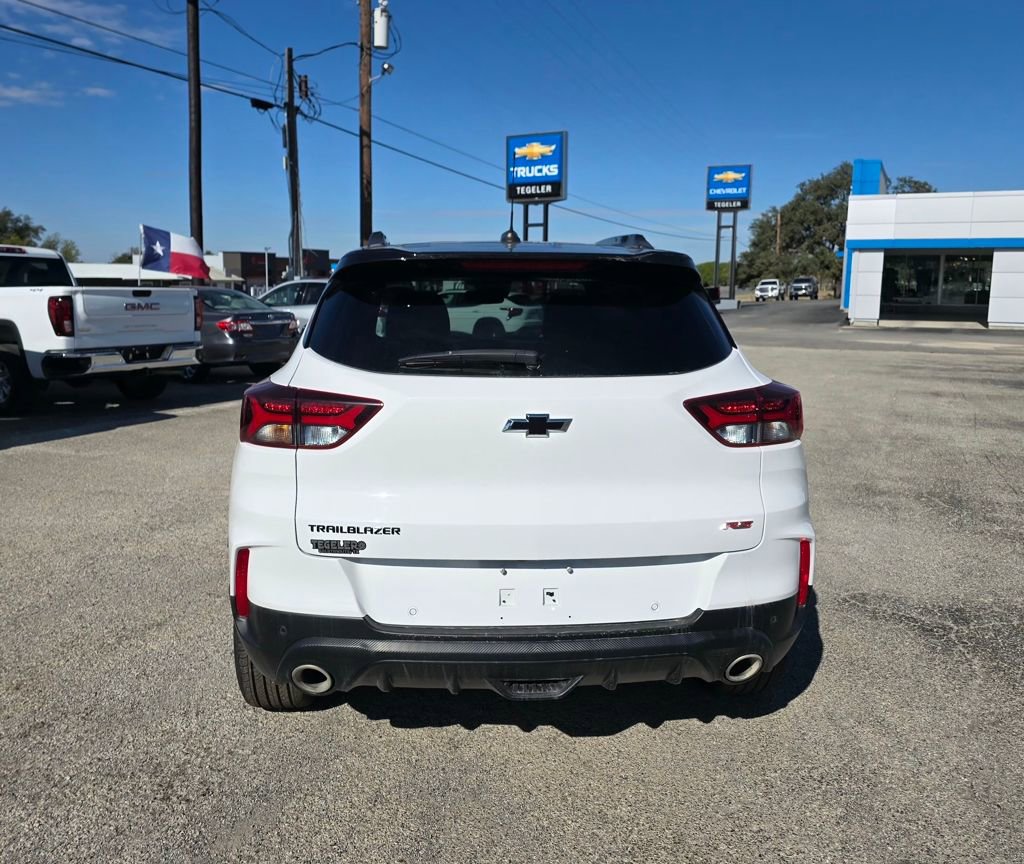 Used 2023 Chevrolet TrailBlazer RS w/ Sun and Liftgate Package image 7