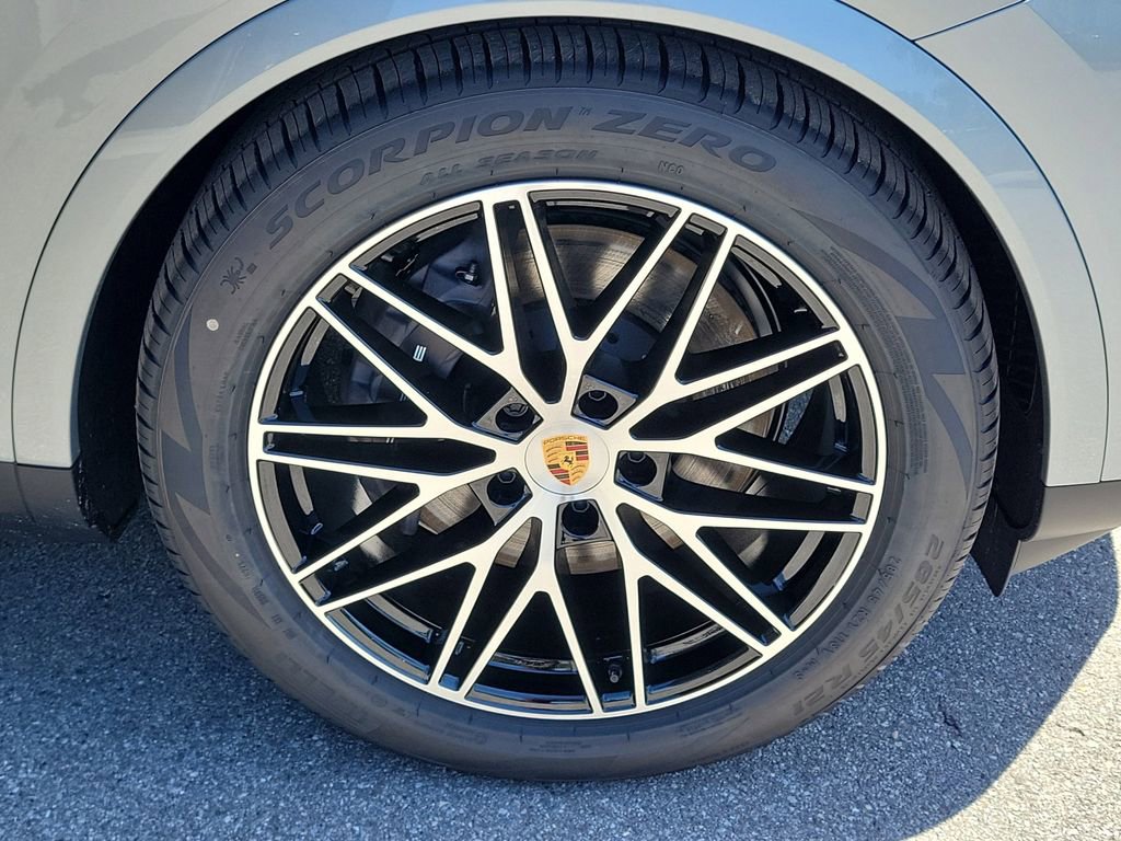 New 2026 Porsche Cayenne image 13