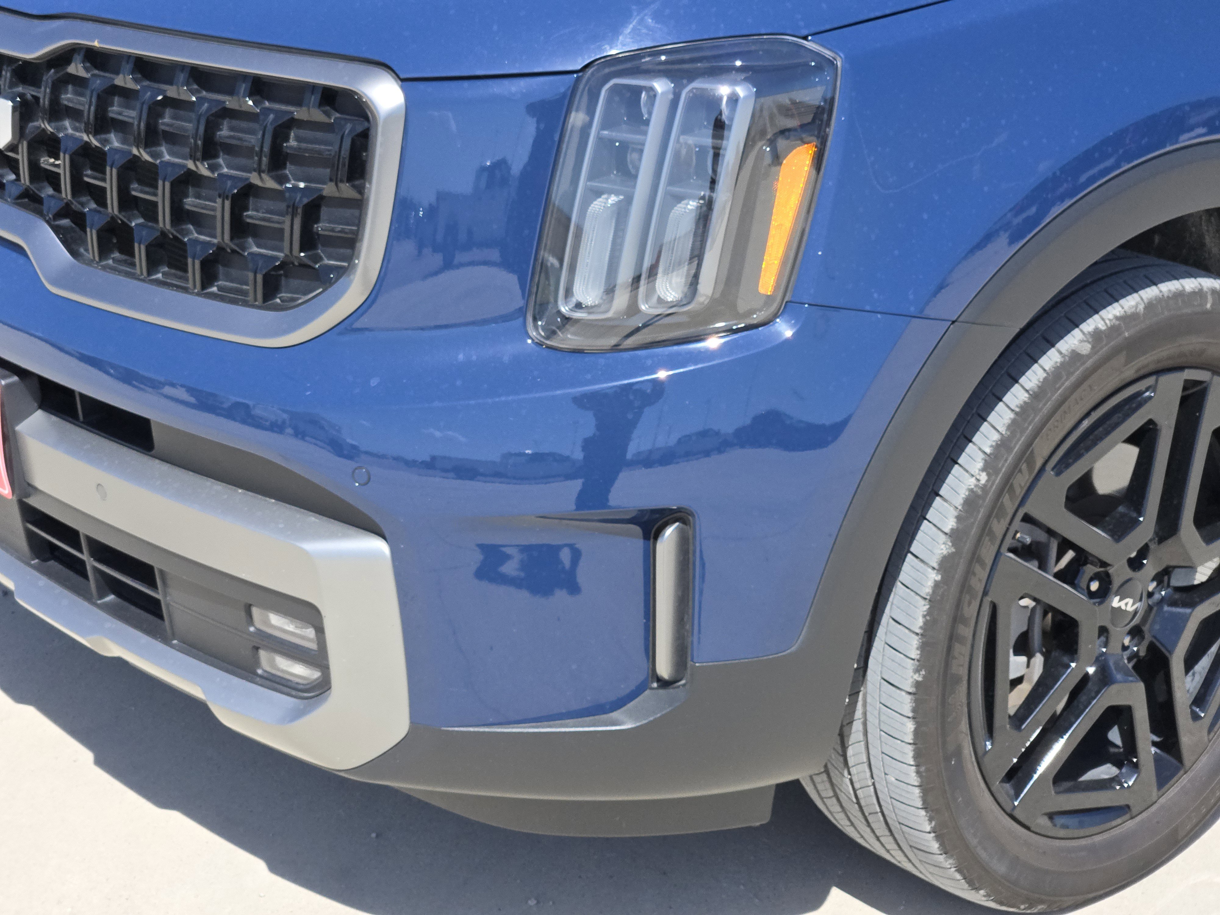 Used 2023 Kia Telluride SX X-Line image 9