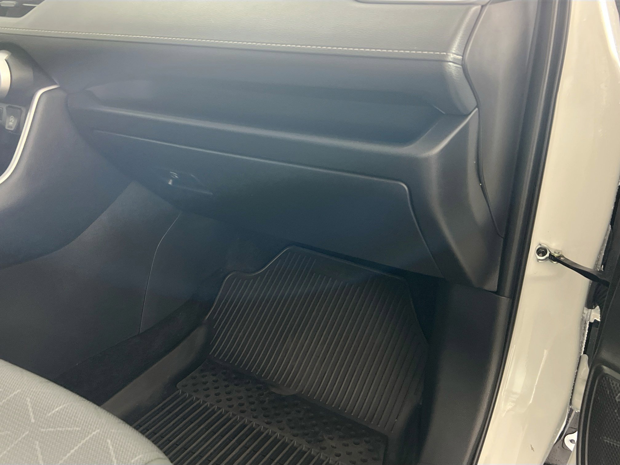 Used 2024 Toyota RAV4 XLE image 35