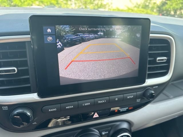 Used 2023 Hyundai Venue SEL FWD image 9