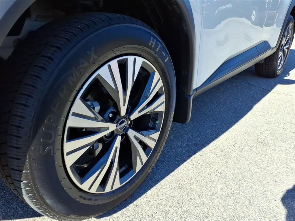 Used 2023 Nissan Rogue SV w/ SV Premium Package image 10