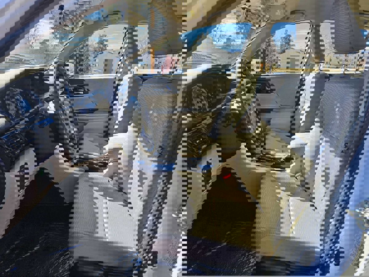 Used 2017 Honda Accord LX image 9