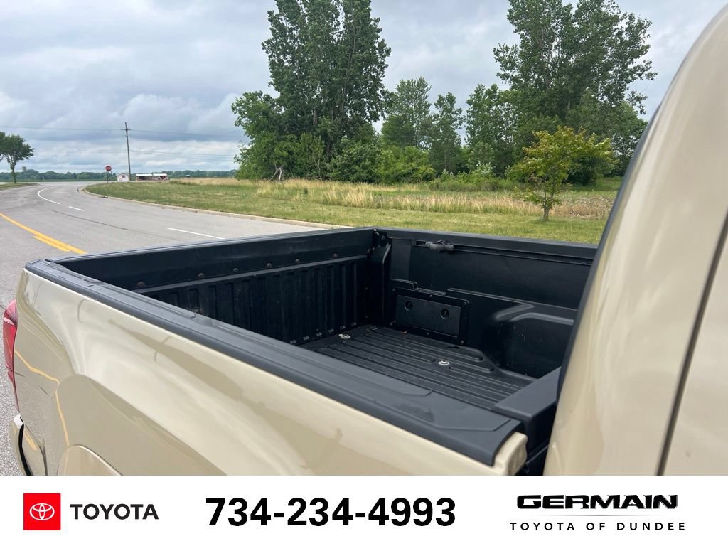 Used 2018 Toyota Tacoma TRD Sport AWD/4WD image 19