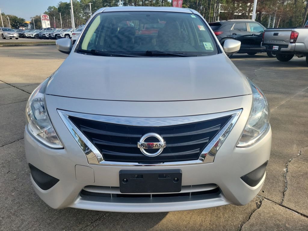 Used 2019 Nissan Versa SV image 11
