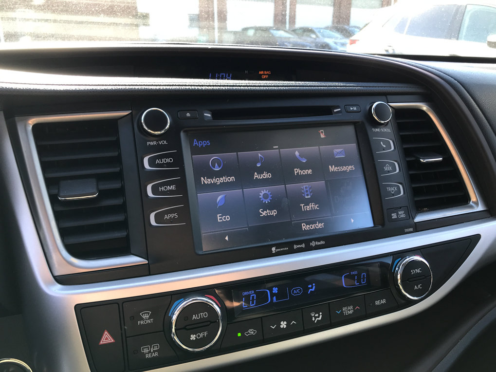 Used 2019 Toyota Highlander XLE AWD/4WD image 19