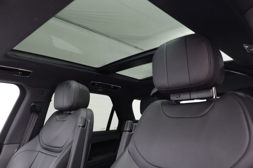 Certified 2025 Land Rover Range Rover Sport SE AWD/4WD image 13