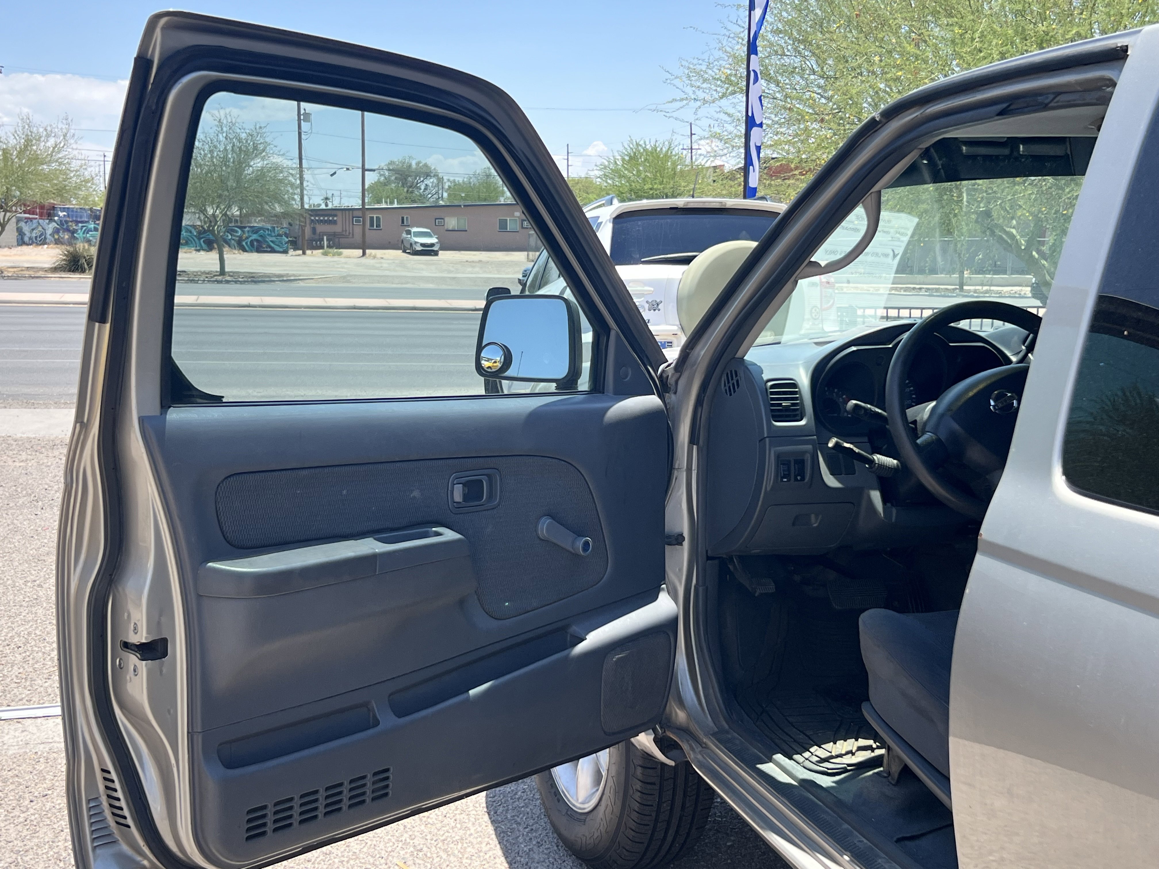 Used 2002 Nissan Frontier XE RWD image 7