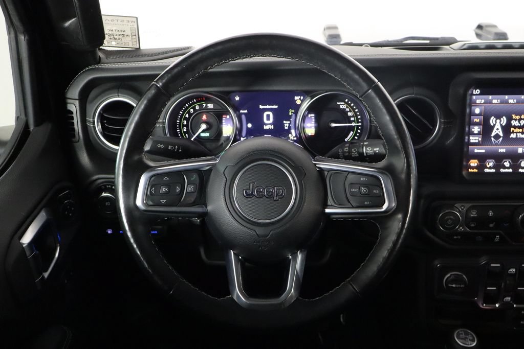 Used 2023 Jeep Wrangler Unlimited Sahara w/ Cold Weather Group AWD/4WD image 7