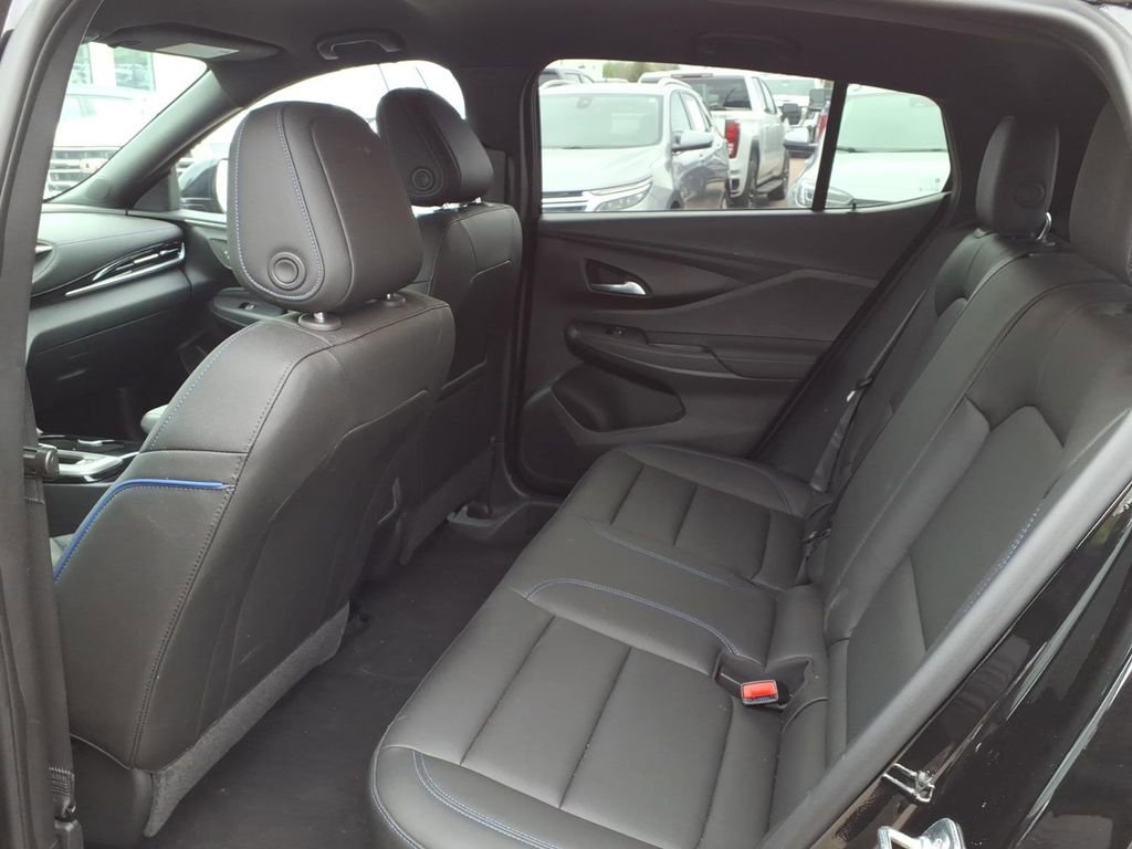 Used 2024 Buick Envista Sport Touring w/ Convenience I Package FWD image 9