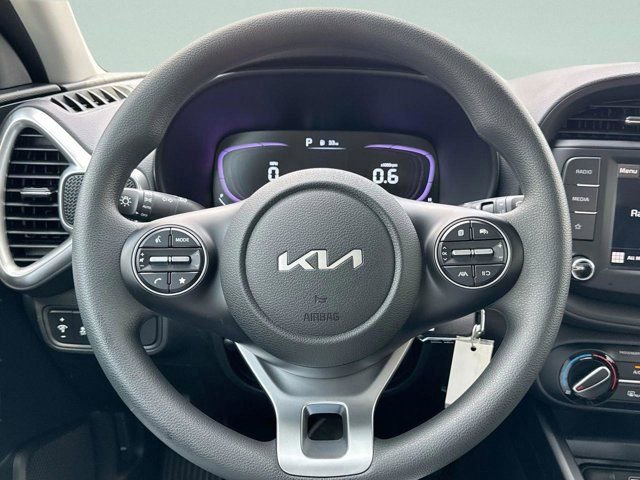 Used 2025 Kia Soul LX w/ LX Technology Package image 24