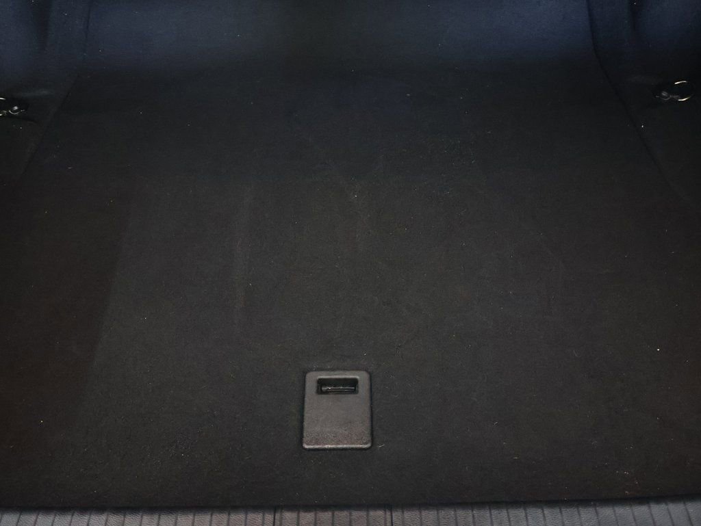 Used 2016 Mercedes-Benz E 400 4MATIC Sedan w/ Driver Assistance Package image 14