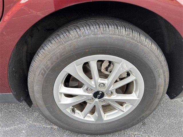 Used 2024 Kia Carnival LX image 33