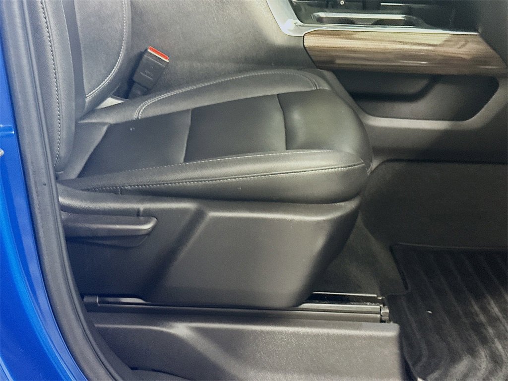 Used 2022 Chevrolet Silverado 1500 LT w/ Z71 Off-Road Package image 23