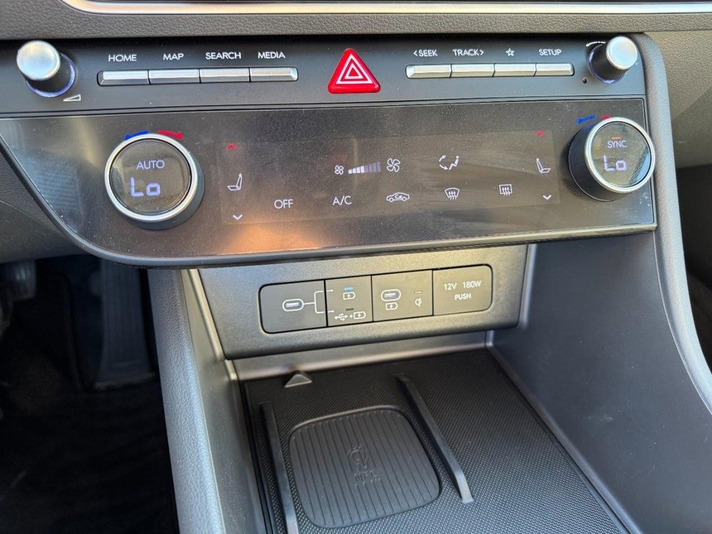 Certified 2024 Hyundai Sonata SEL w/ Convenience Package image 19