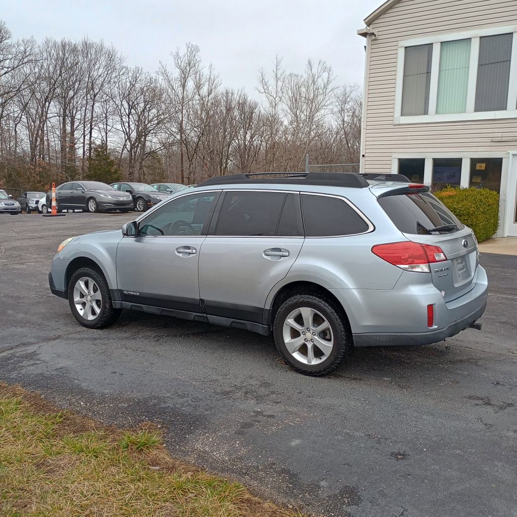 Used 2014 Subaru Outback 2.5i Premium image 3