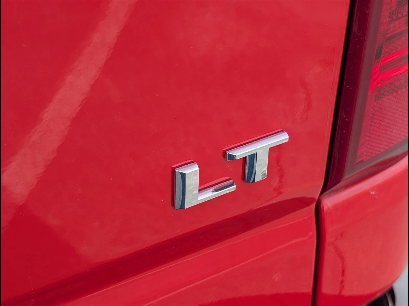 Used 2025 Chevrolet Silverado 2500 LT image 8