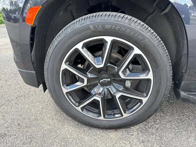 Certified 2023 Chevrolet Suburban RST w/ Luxury Package AWD/4WD image 10